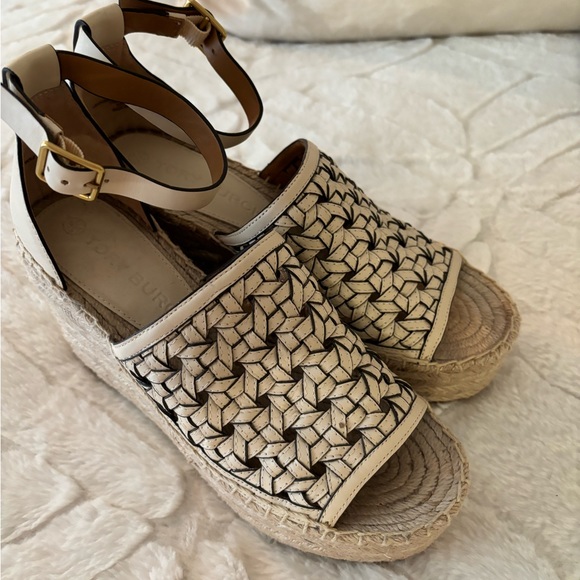 TORY BURCH SHOES 8.5 - Picture 6 of 7